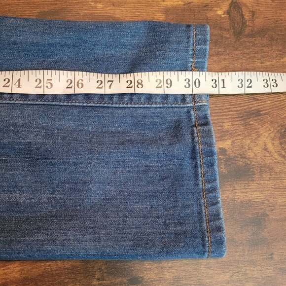 Levi's Jeans Size 8 Bold Curve Classic Straight Mid Rise Medium Light Wash - Picture 9 of 11